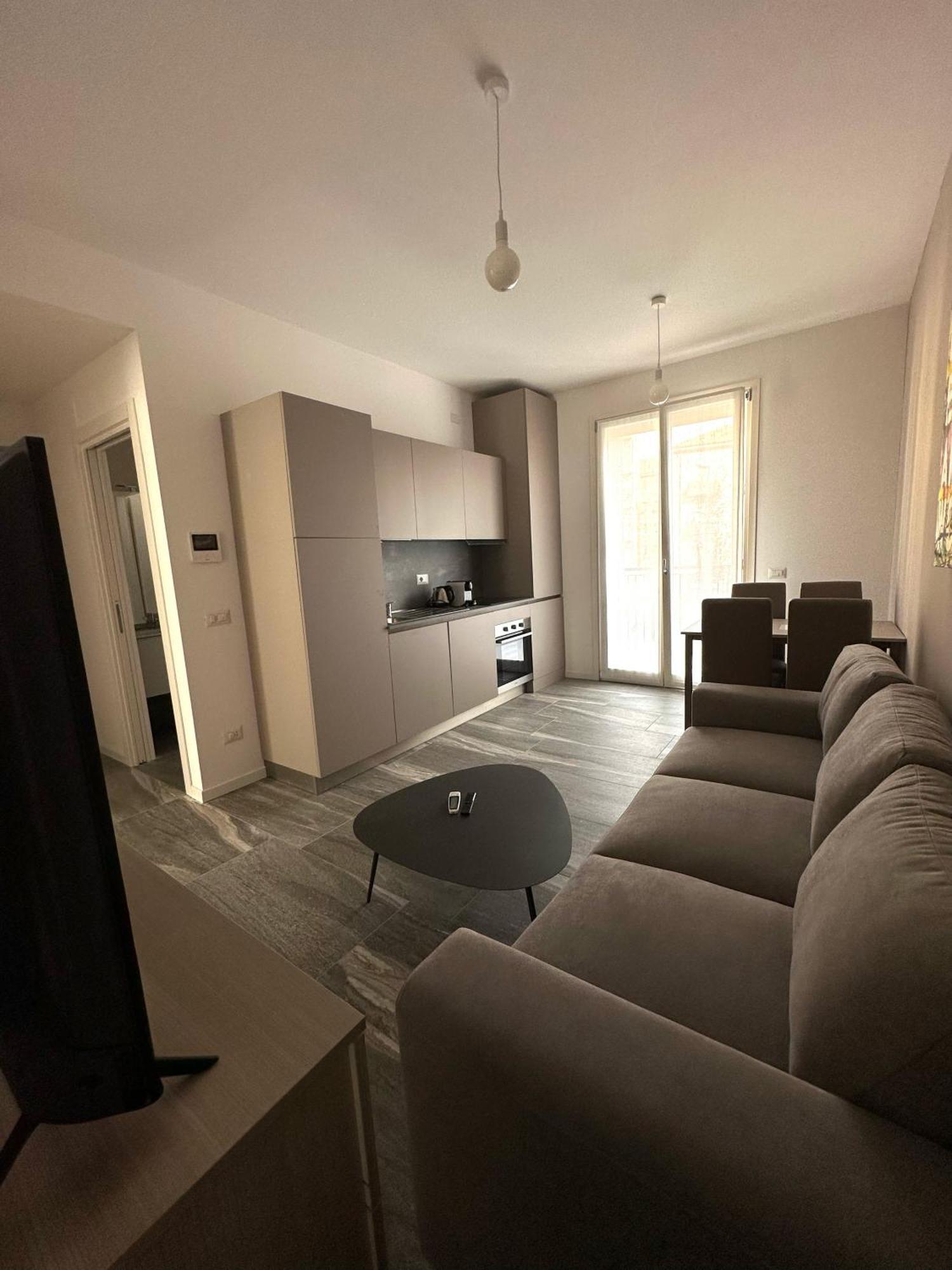 Essential Apartment Sesto San Giovanni Εξωτερικό φωτογραφία